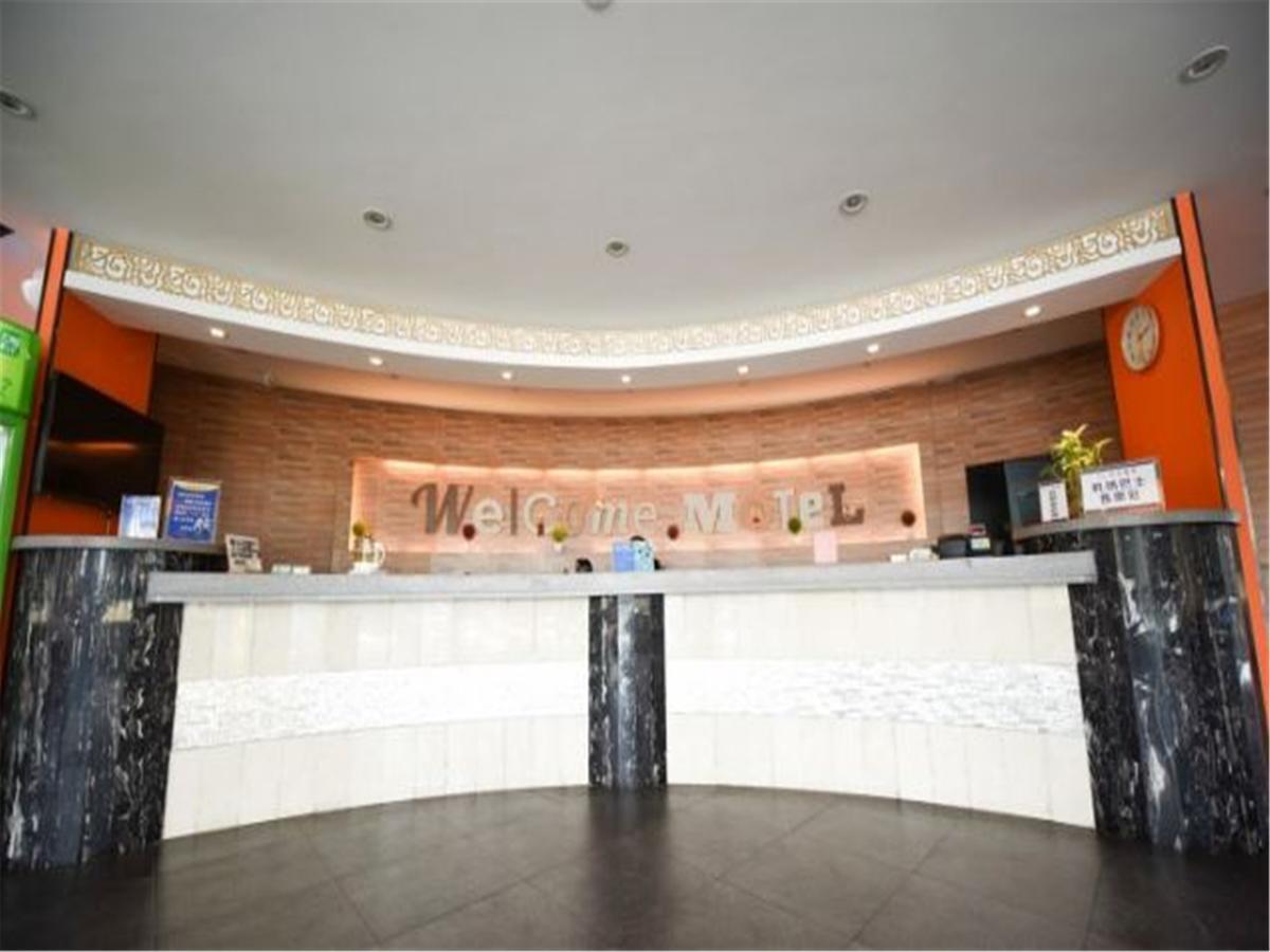莫泰168 青岛胶南人民路商业街店酒店 外观 照片